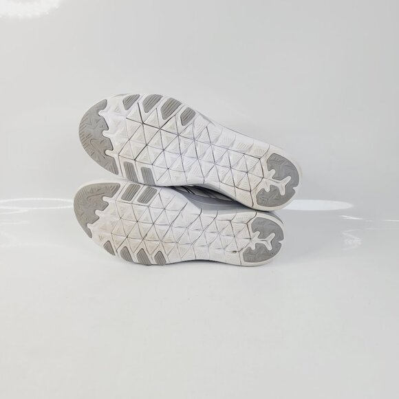 Nike Free TR 6 Women's White Grey 833413-100 Trainers Mesh Running Shoes Sz 9.5 - Picture 5 of 6